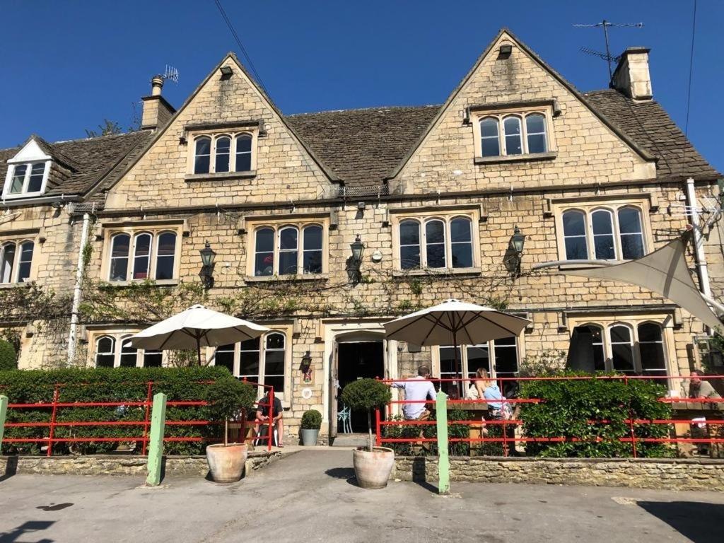 Old Fleece Apartments Stroud  Exterior photo